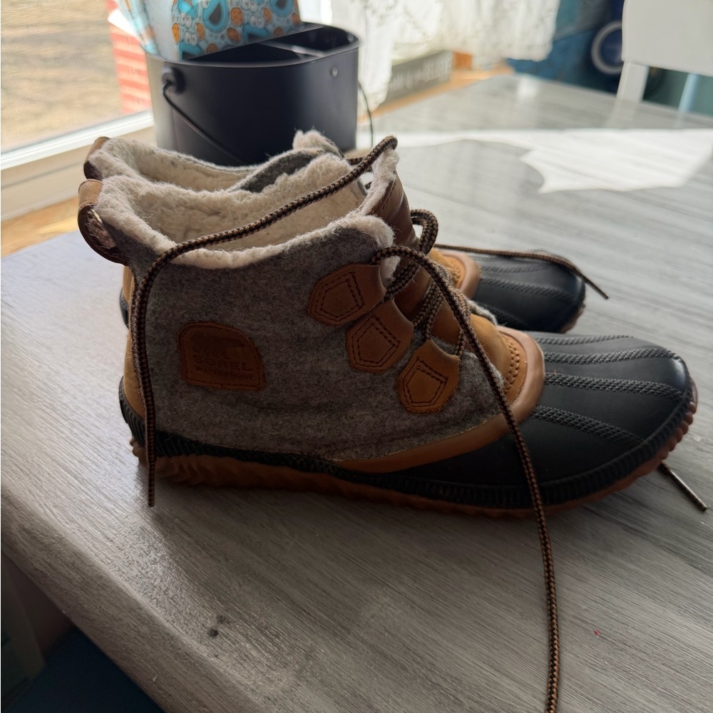 Sorel Women's Winter Boots - Gray and Tan